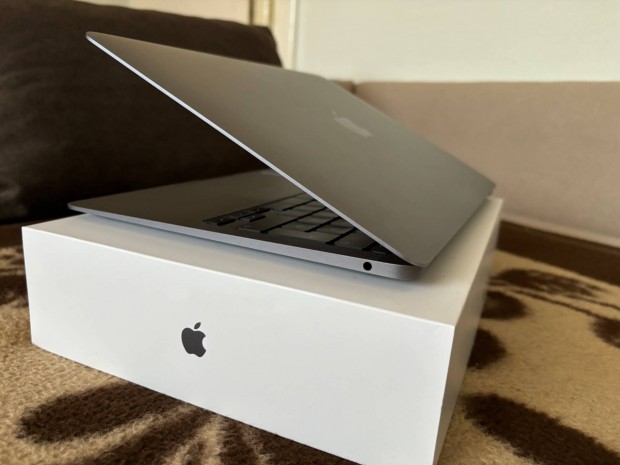 Apple Macbook Air M1