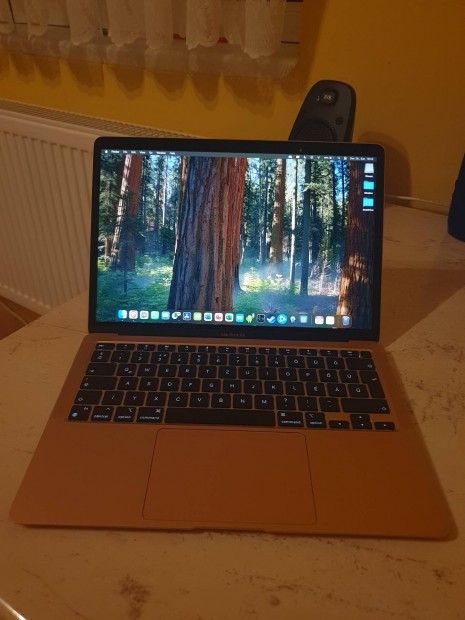 Apple Macbook Air M1 8/256GB ROSE GOLD