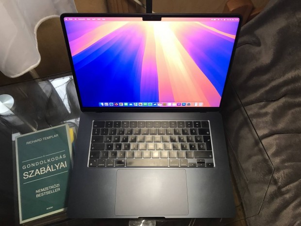 Apple Macbook Air M2 15" (2023) 2 v garancival