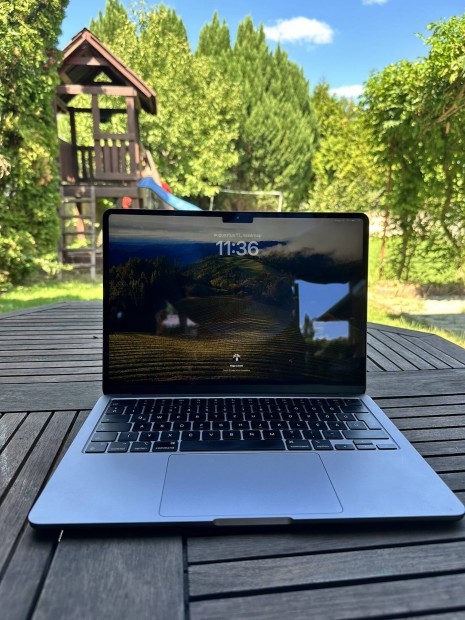 Apple Macbook Air - M2 - 16Gb ram - 256Gb - szrke 3 v garancia 