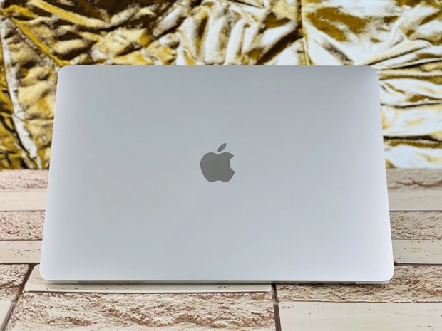 Apple Macbook PRO 2019 13" i5, 16 GB, 256 GB - L5410