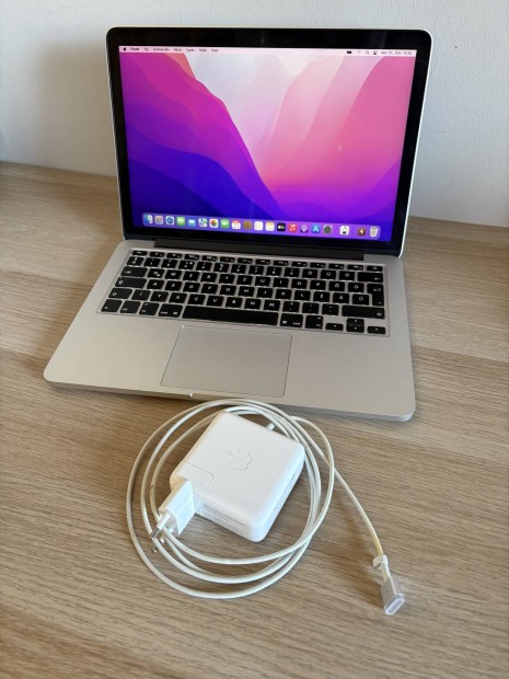 Apple Macbook Pro 13" 2015 retina 8/256 Gb