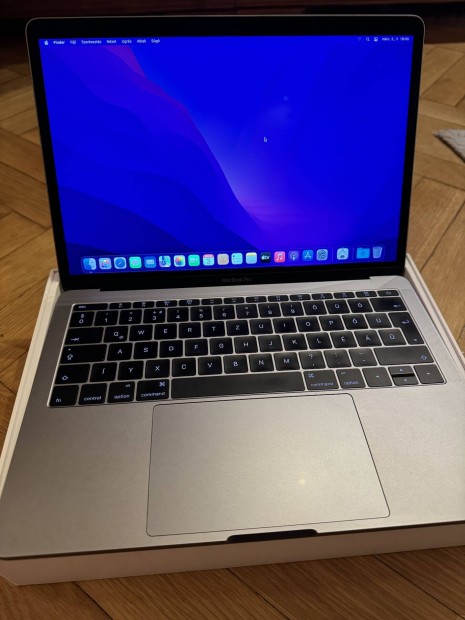 Apple Macbook Pro 13 in CTO 16 gb, 512 ssd, space grey elad