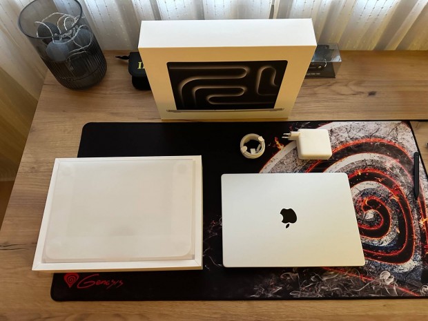 Apple Macbook Pro 14 - M3 Pro/18GB/1TB - Makultlan, garis!