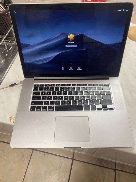 Apple Macbook Pro 15 i7 2015 bekapcsol megy alkatrsznek 