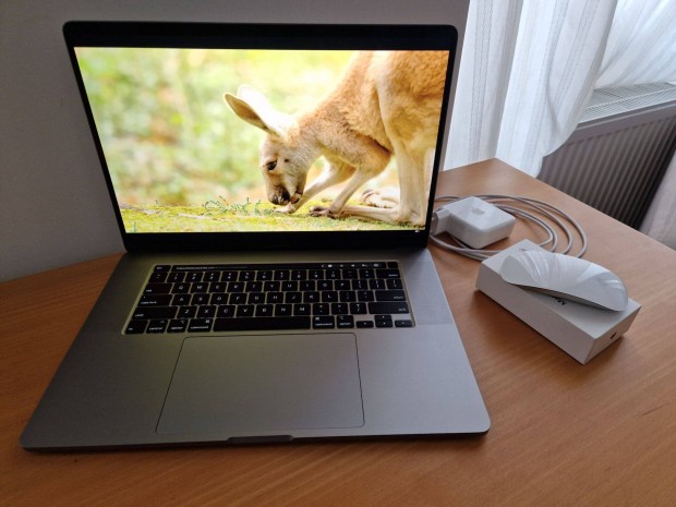 Apple Macbook Pro 16" 2019 i7 2,6GHz - Angol bill. + Magic Mouse