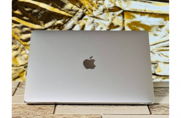 Apple Macbook Pro 2020 13" M1, 8 GB, 256 GB 27% Áfás - Y161