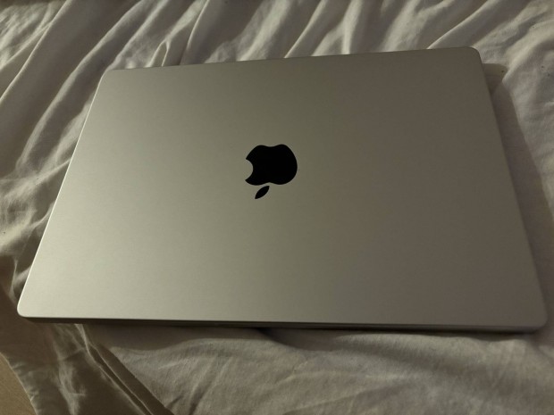 Apple Macbook Pro M3 14" /alkatrsznek/