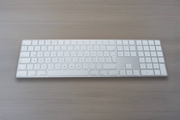 Apple Magic Keyboard + numerikus billentyzet, ezst