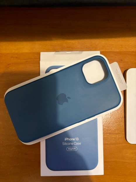 Apple Magsafe szilikon tokok iphone 13-ra hibtlan llapotban eladak
