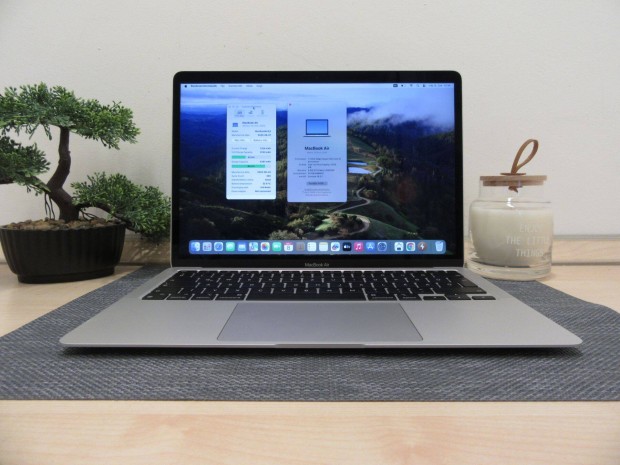 Apple Retina Macbook Air 13 - 2020 - Hasznlt, karcmentes