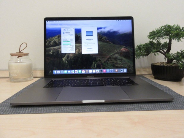 Apple Retina Macbook Pro 15 - 2018 - Hasznlt, karcmentes