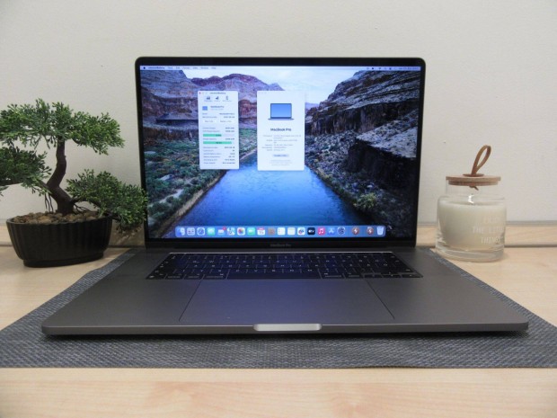 Apple Retina Macbook Pro 16 Touch Bar, 2019 2021-as gyártás, karcmete