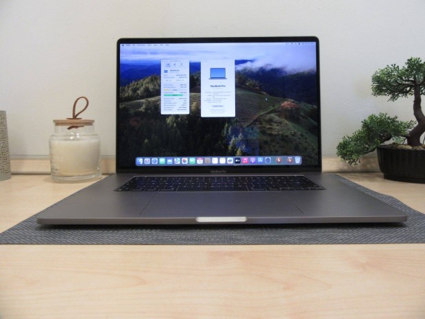 Apple Retina Macbook Pro 16 - 2019 - Hasznlt, karcmentes