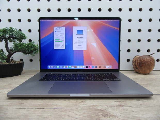 Apple Retina Macbook Pro 16 - 2019 - Hasznlt, megkmlt