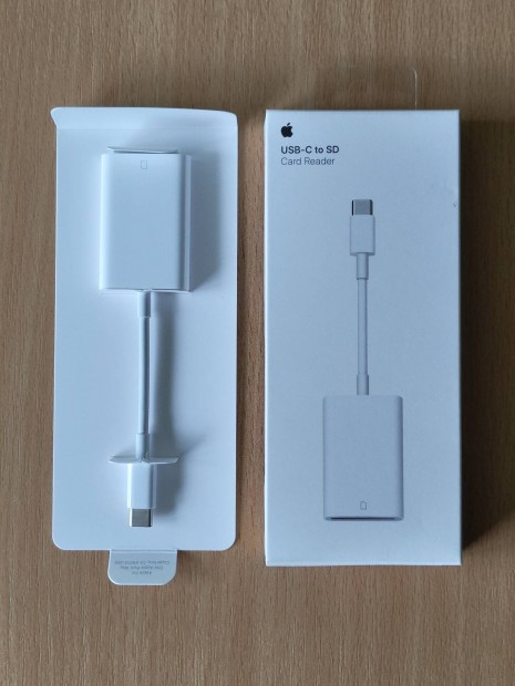 Apple USB-C to SD Card Reader