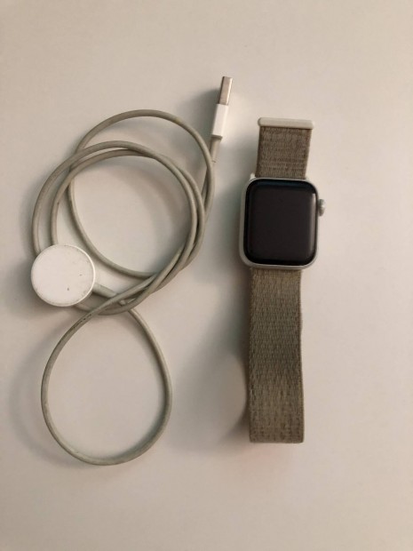 Apple Watch 4 40mm Nike Silver (74%)