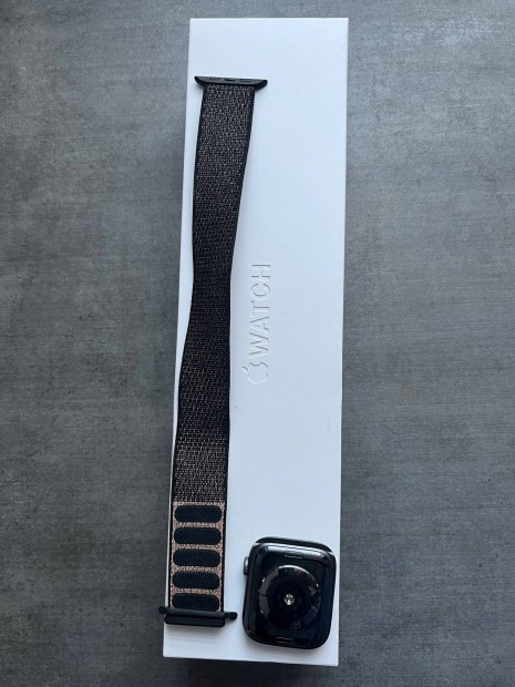 Apple Watch 4 (44 mm) megkmlt llapotban elad