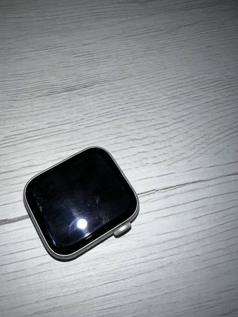 Apple Watch 5 40mm alkatrsznek