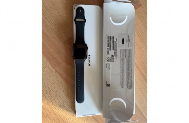 Apple Watch 7 / 45mm / cellular / rozsdamentes acl / stainless steel