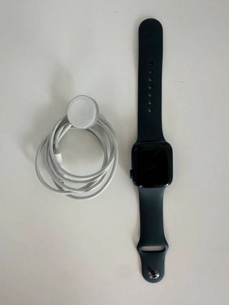 Apple Watch 8 41mm GPS fekete - 93% akku