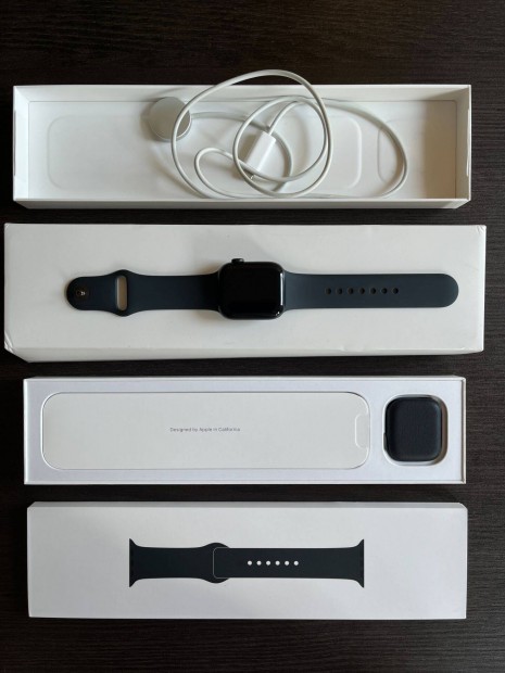 Apple Watch 8 GPS 41mm fekete 97%-os akku 1 megtekints