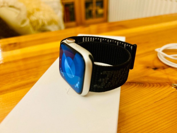 Apple Watch 8, Silver, 45mm, Cellular ( esim ) fggetlen, 90% akku, 20