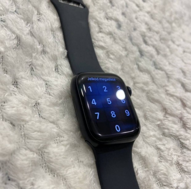 Apple Watch 8 karra