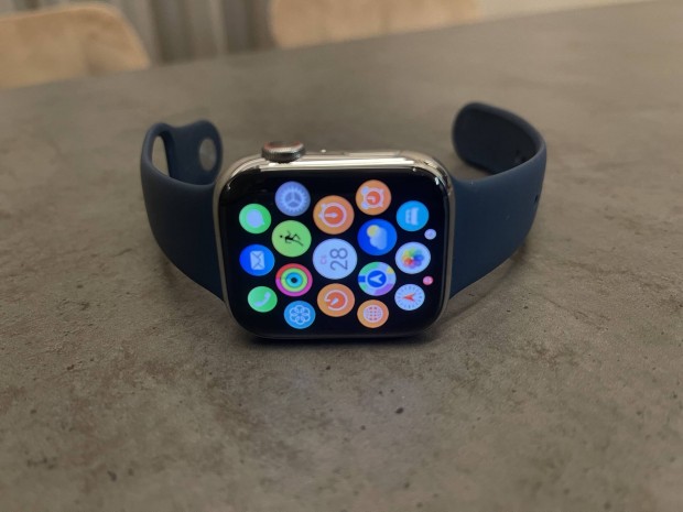 Apple Watch 9 GPS+Cellular 45mm Rozsdamentes acl