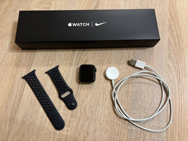 Apple Watch Nike SE GPS + Cellular 40mm