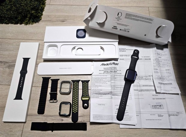 Apple Watch S8 45mm okosra Mdia Markt szmla + garancia + extrk