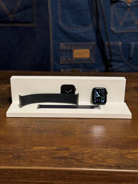 Apple Watch SE 2020 44mm 32gb Szp llapotban