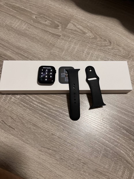 Apple Watch SE 2 Black 44mm GPS Garancis