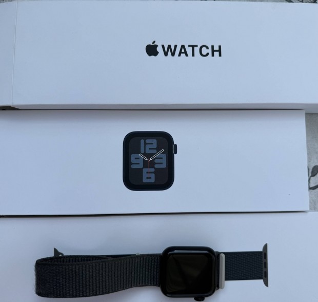 Apple Watch SE 2. Genercis 40mm-es okosra ,GPS