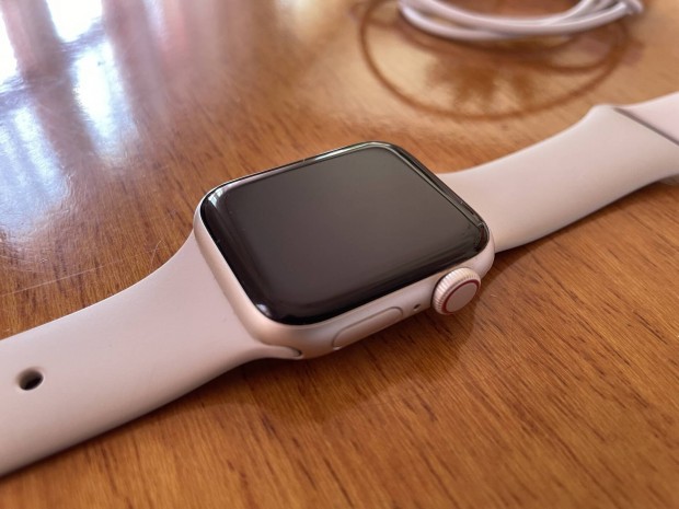Apple Watch SE 2. gen 40 mm GPS+Cell