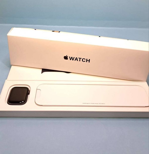 Apple Watch SE 40mm Gray szp,dobozos okosra elad!