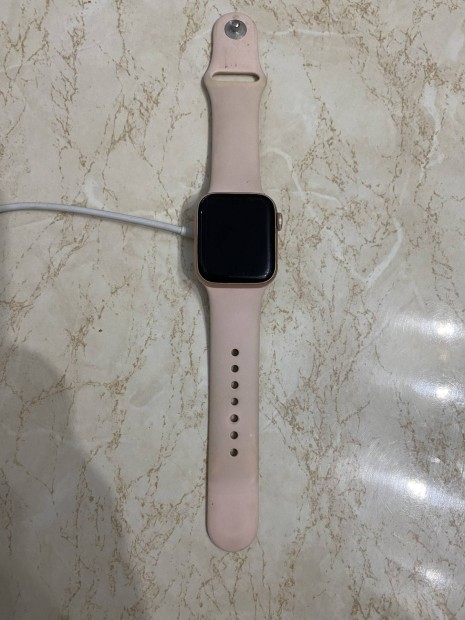 Apple Watch SE GPS 41 mm