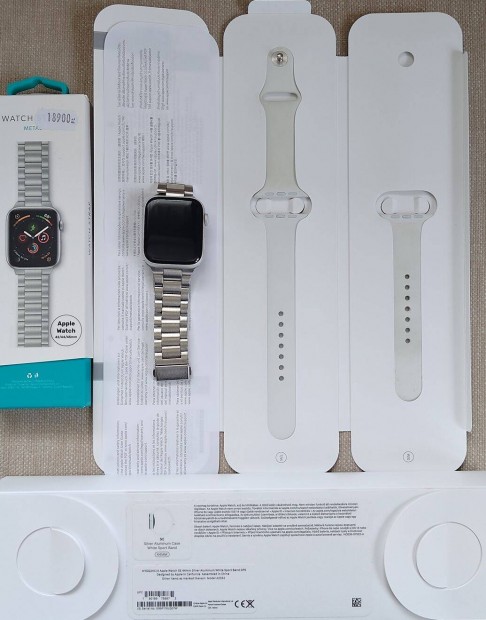 Apple Watch SE GPS, 44 mm Silver+eredeti fm szj minden tartozkval