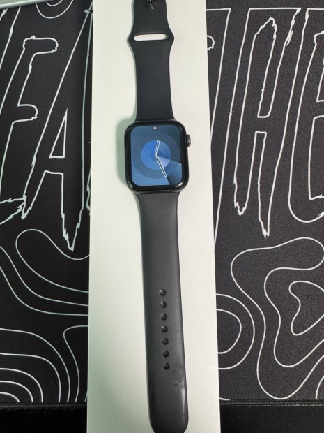 Apple Watch SE - 44 MM, Space Grey, Wi-fi