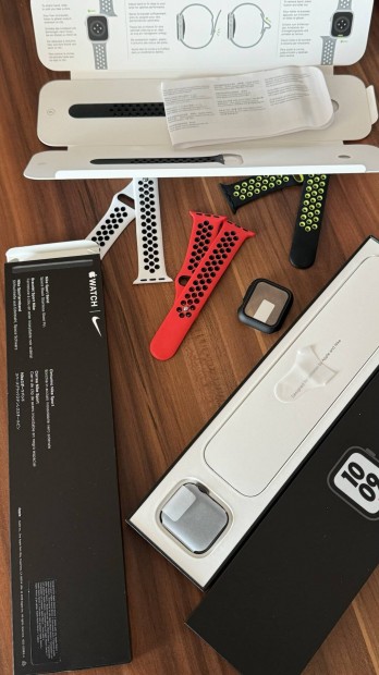 Apple Watch SE j 40mm Nike okos ra 