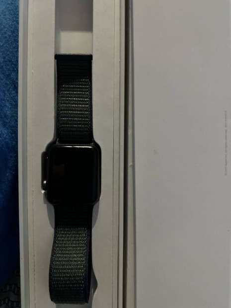 Apple Watch Series 3 42mm plusz szj