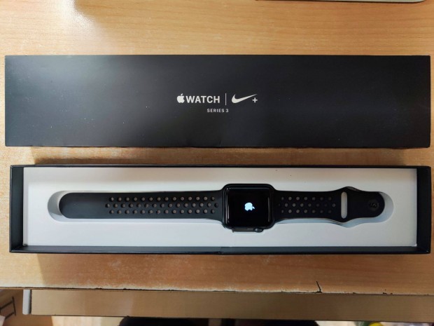 Apple Watch Series 3 Nike 42mm Okosóra Space Gray Újszerű Garis !