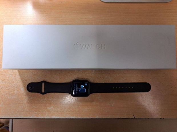 Apple Watch Series 4 40mm GPS Okosra Space Gray Garis !