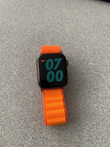 Apple Watch Series 4 Nike Edition 44 mm