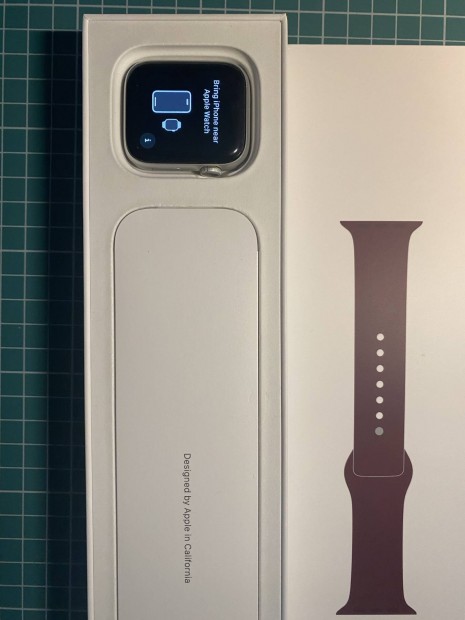 Apple Watch Series 5 44 mm ezst aluminium