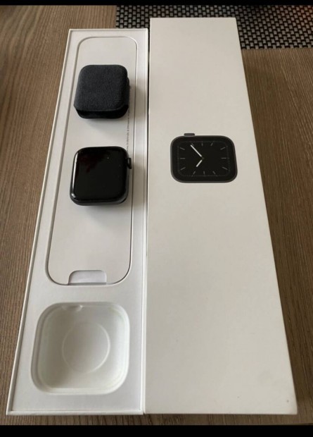 Apple Watch Series 5 44mm GPS modell