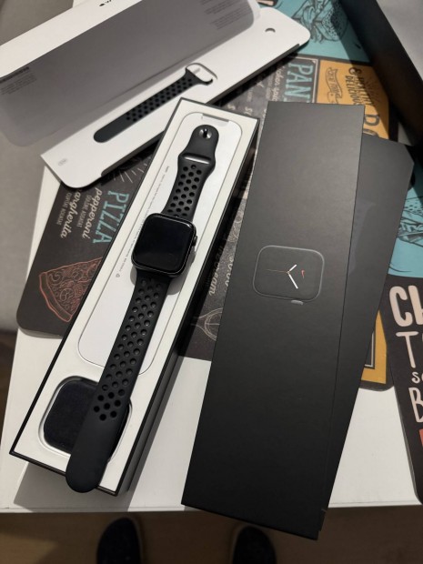 Apple Watch Series 5 Nike S5 Space gray