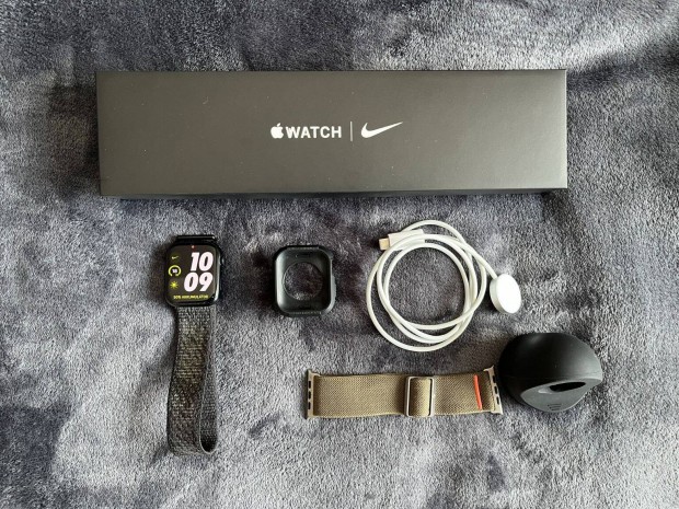 Apple Watch Series 7 45mm Nike edition