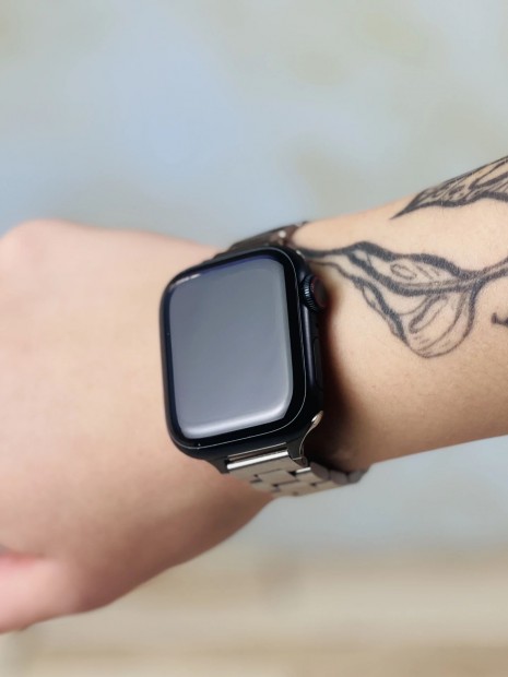 Apple Watch Series 7  Midnight 87% akku - 24 hnap Garancia