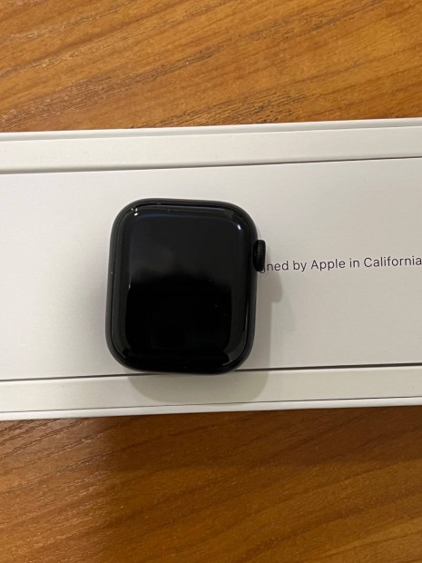 Apple Watch Series 8 41mm Fekete